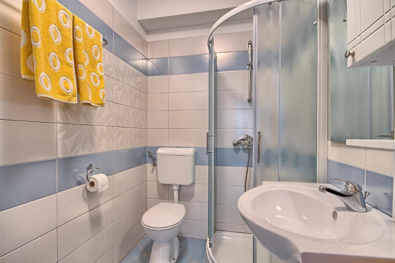 Apartments Gilly 1 เปรมันตูรา ภายนอก รูปภาพ