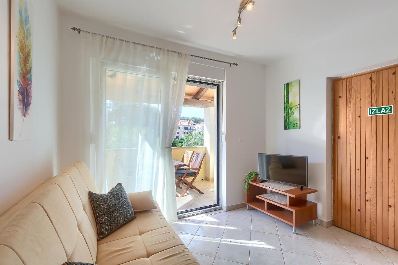 Apartments Gilly 1 เปรมันตูรา ภายนอก รูปภาพ